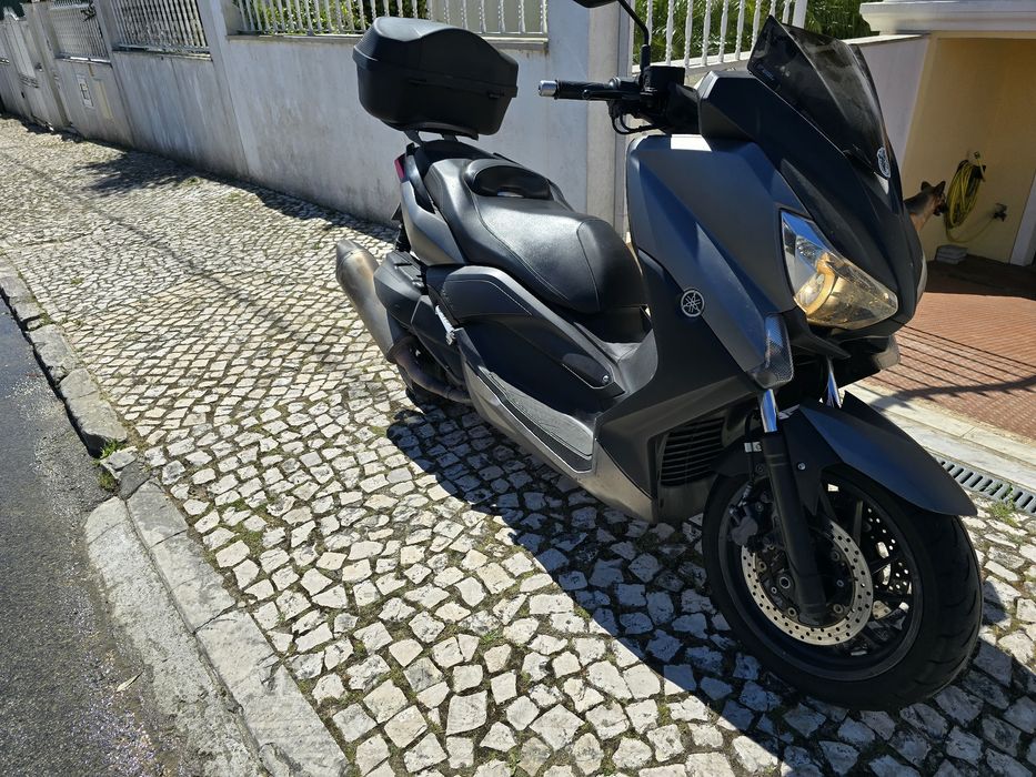 YAMAHA X-MAX 400