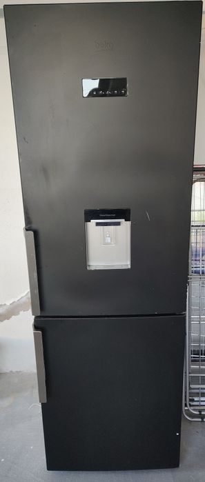 Combinado BEKO Avariado
