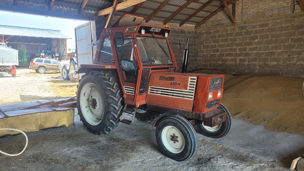Sprzedam ciągnik Fiat 680H new holland