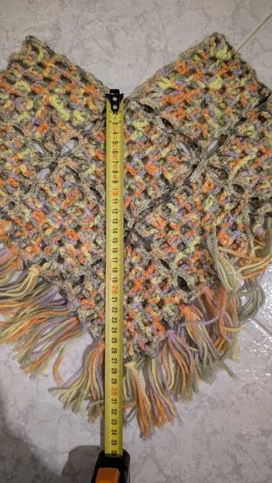 Chaile / mini poncho feito à mão
