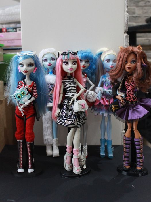 Монстер хай Рошель база фул, Клодін база, Гулія база ч резинки, Еббі