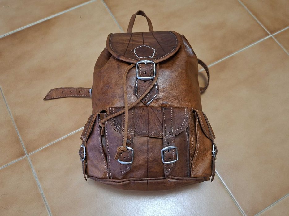 Mochila em pele/couro de qualidade, para CAÇA - NOVA