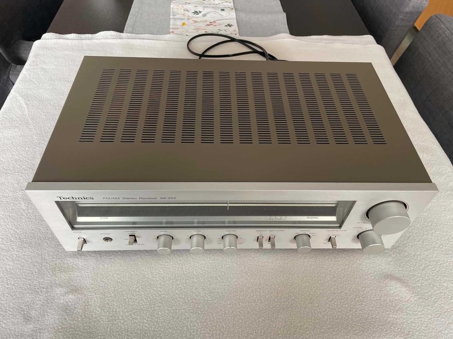 Amplituner Technics SA 202 vintage