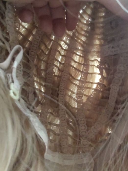 Miodowy blond ombre peruka