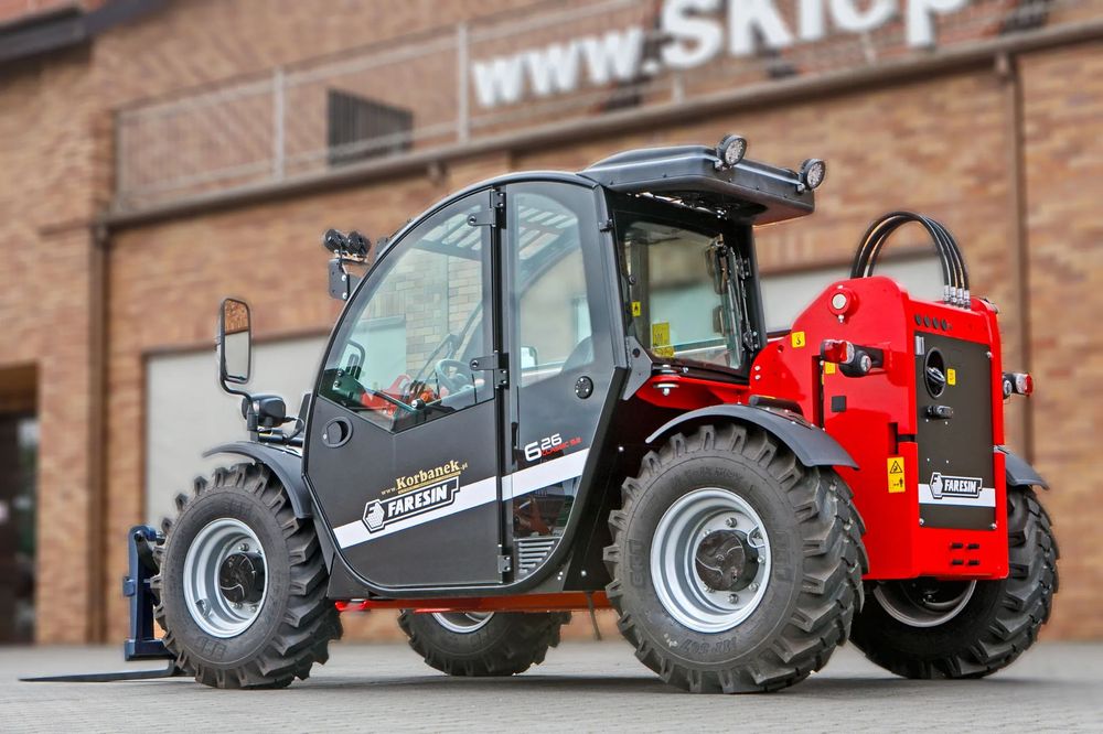 Faresin 6.26 classic 52  Faresin small 6.26 classic 52 ładowarka w stanie idealnym