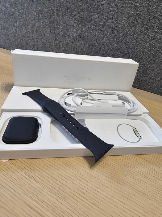 Syndyk sprzeda - smartwatch Apple Watch S9, 45 mm