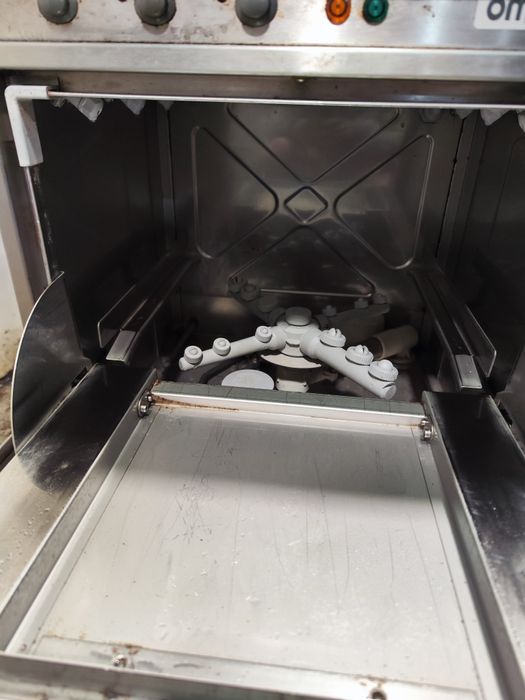 Máquina de copos para restauração