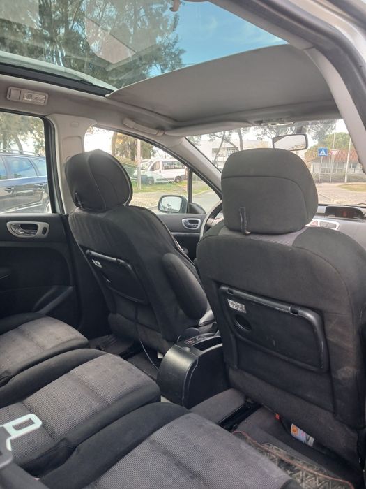 Peugeot 307 de 7 lugares 2004 gasolina super económico ac carregado