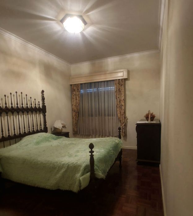 Vendo Móveis Edtilo Sec. XXVII em excelente estado!