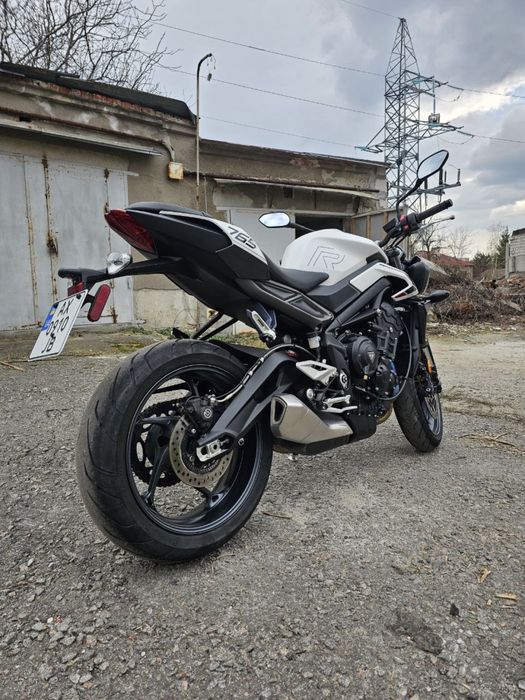 Triumph STREET TRIPlE 765