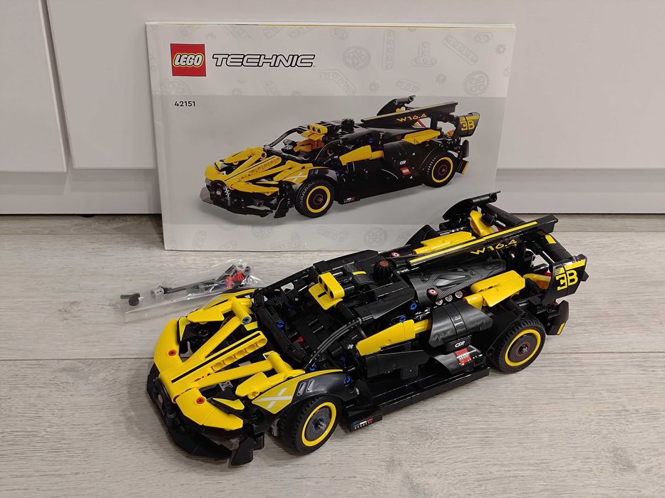 LEGO Technic 42151 Bugatti Bolide конструктор