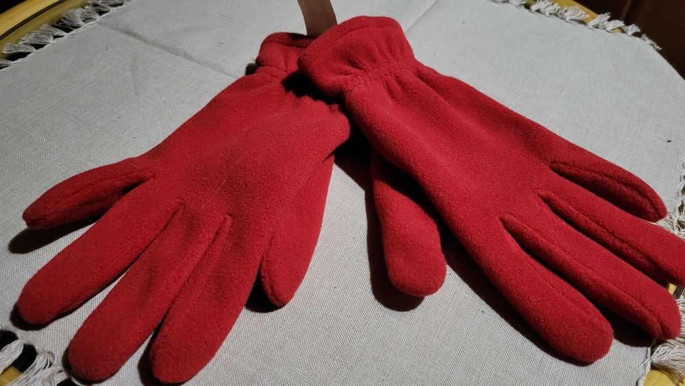 Czerwone rękawiczki