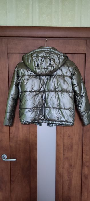 Продам куртку демісезонну на дівчинку Next в дуже гарному стані. Торг.