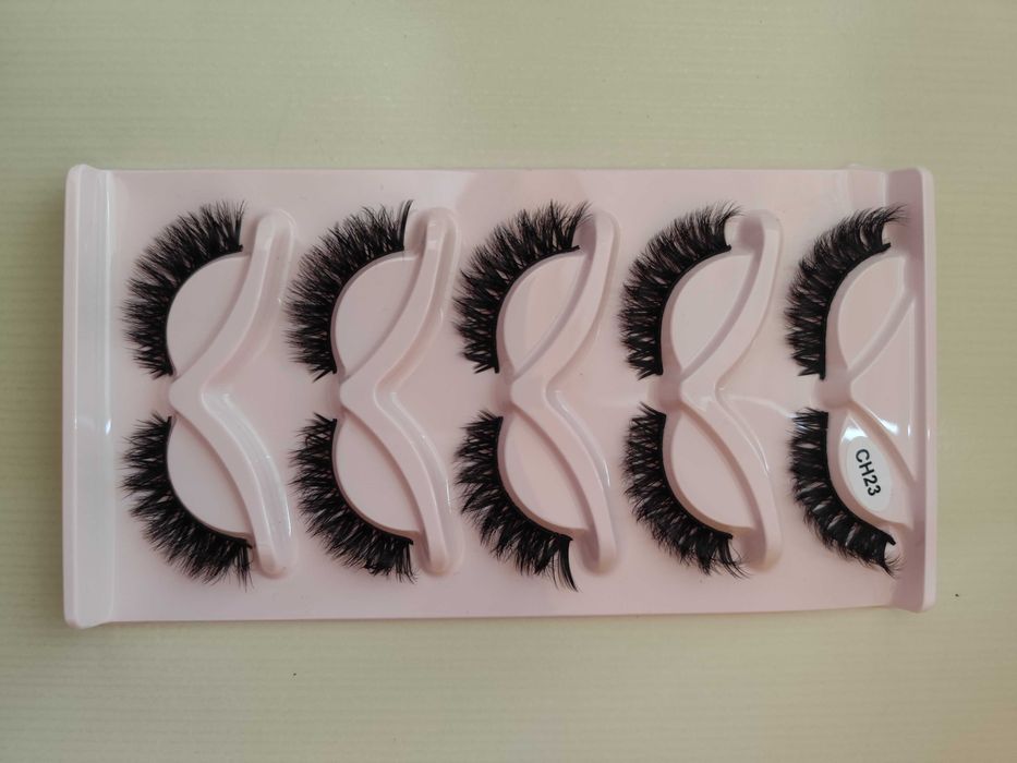 Sztuczne rzęsy na pasku na klej 5 par