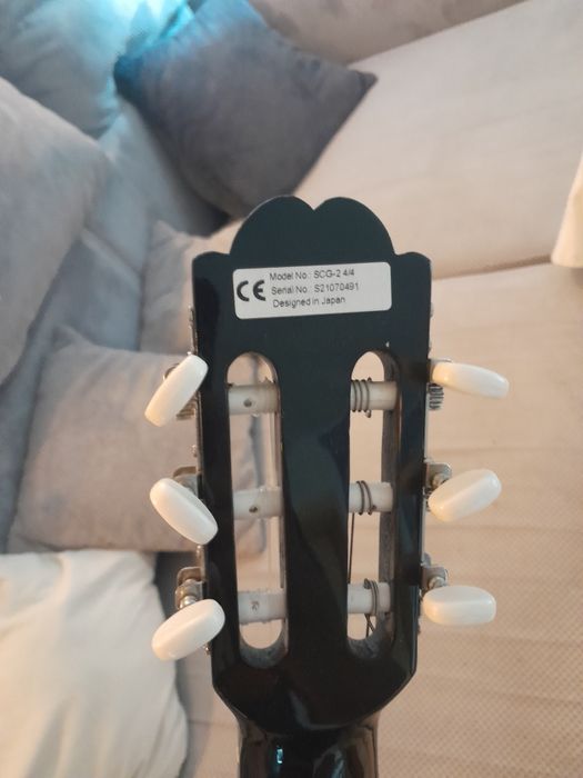 Gitara Suzuki 4/4