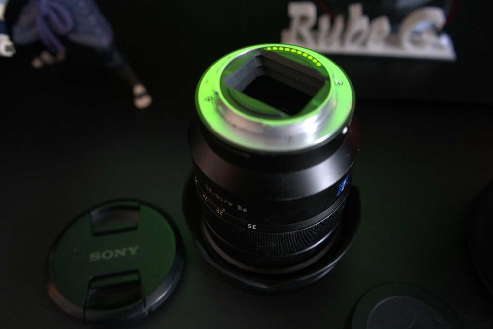 Lente Sony Vario-Tessar T FE 16-35mm F4 ZA OSS