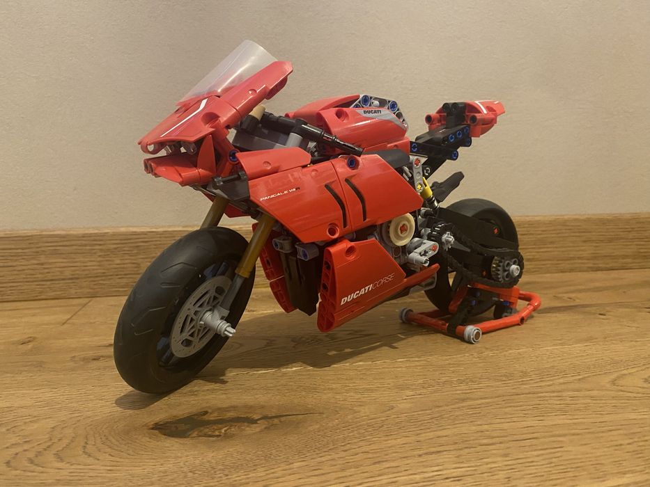 ちゃびん Lego technic Ducati 42107 Burkatów • OLX.pl