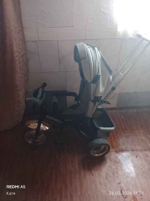 Дитячий велосипед з батьківською ручкою