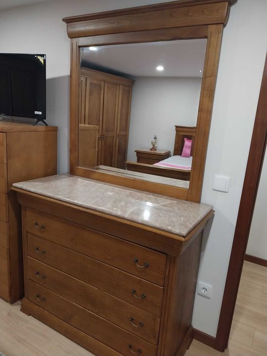 Quarto casal em madeira