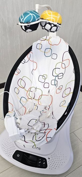 Заколисуючий центр 4moms MamaRoo 4.0