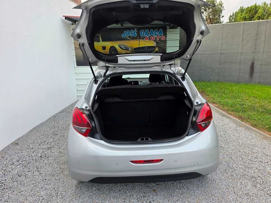 Peugeot 208 1.2VTi 82Cv Style 90.000Km 08/2017