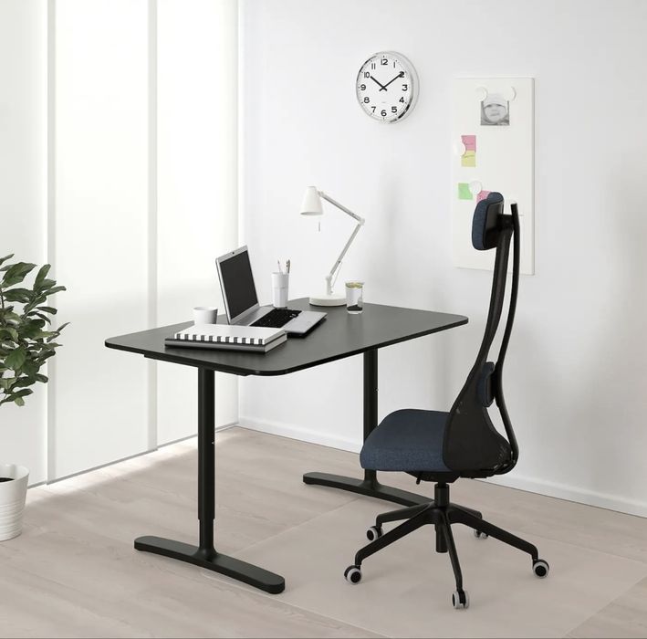 Офісний стіл IKEA Bekant з механічним регулюванням висоти 120*80