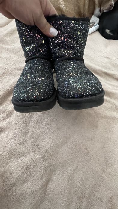 Продам ugg полностью натуральные размер 36