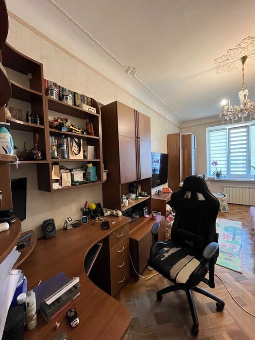Продаж 2 кімн кв. Сталінка 56 м  Ромоданова (Пугачева )Шевченківський
