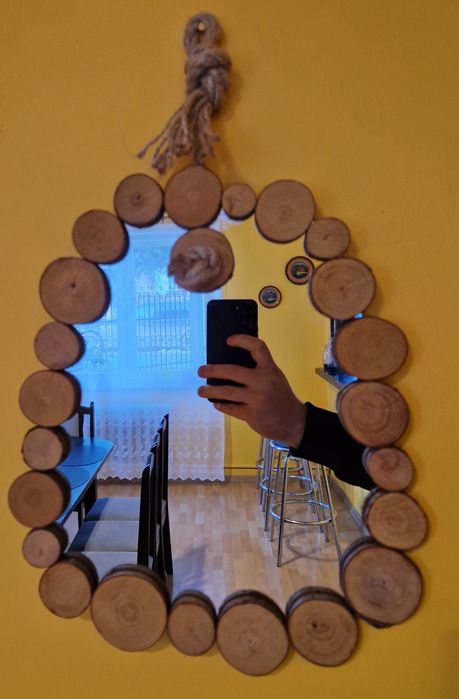 Lustro ścienne ręcznie wykonane