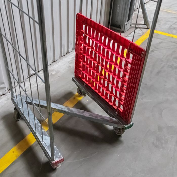 Rollkontener (rollcage, rollbox) wózek siatkowy transportowy czerwony