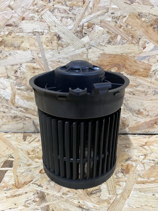 Мотор вентилятор печки Nissan Rogue 14-20 272264BU0B