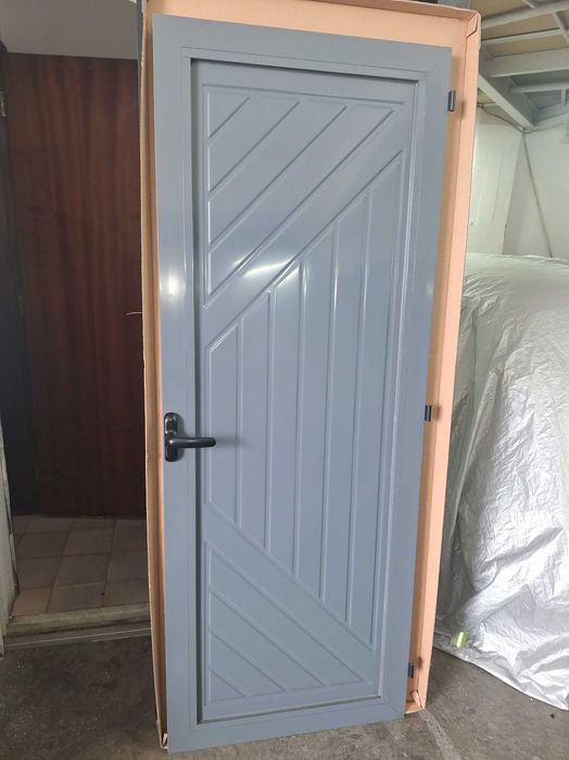 Porta de aluminio sem fechadura