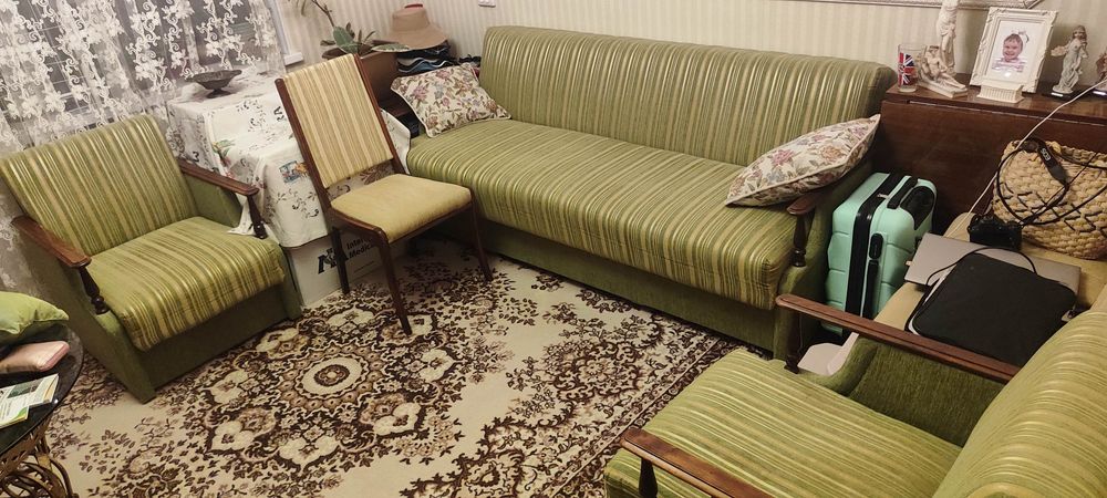 Меблі м'які диван і крісла