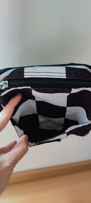 Bolsa OBEY Preta e Branca