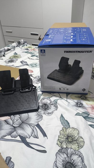 Thrustmaster T98 Ferrari 296 GTB / ps5 ps4
