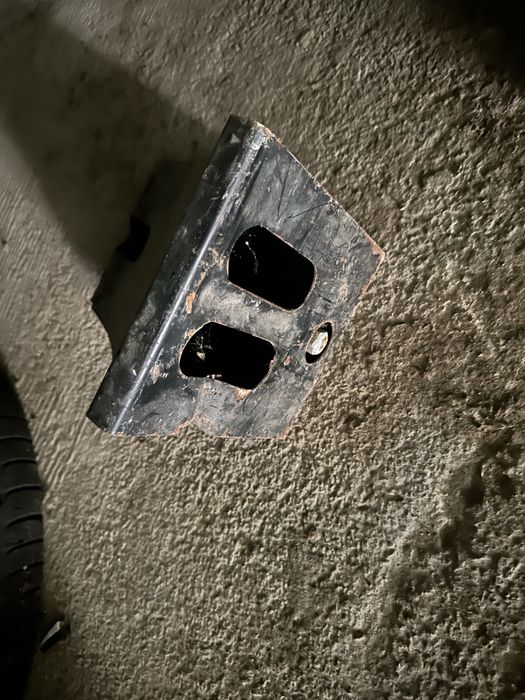 Маска та фара  DA F