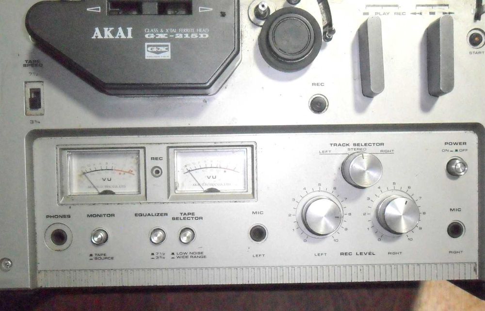 Gravador de bobines Akai