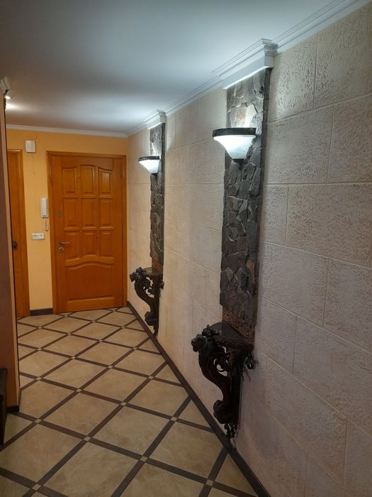 Здам 3 кiмн квартиру в центрi по вул С Бандери 44,Стрий