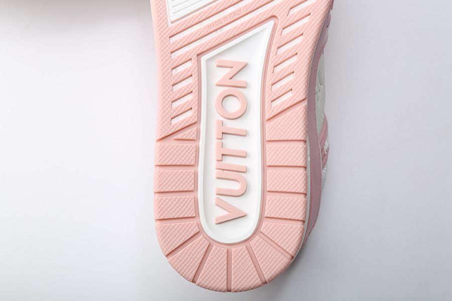 LV Trainer Sneaker (pink)