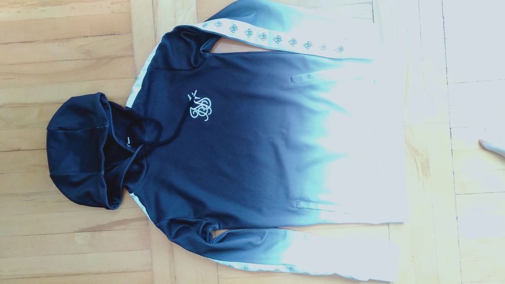 Bluza sportowa r. 146