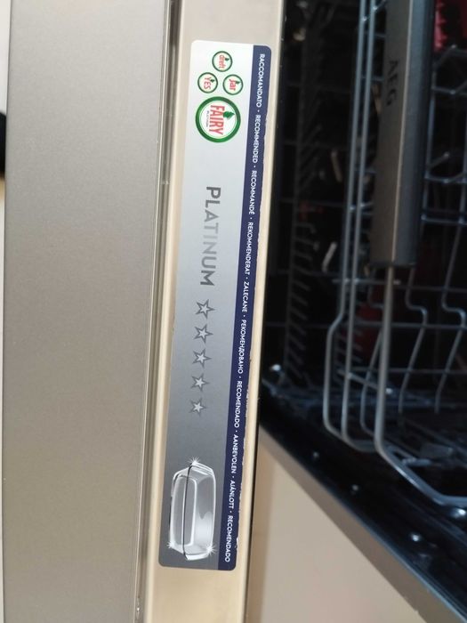 Máquina de lavar Loiça AEG AirDry ( modelo FFB63700PM)