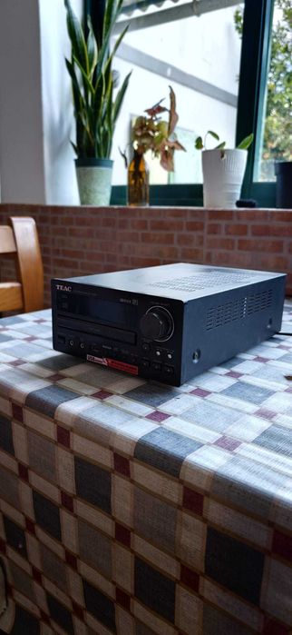 Teac CD Receiver CR-H225