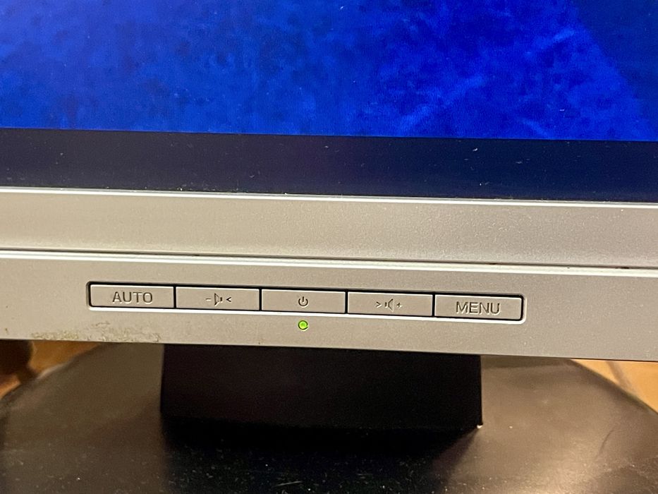 Monitor HP w19ev 19” Impecável - Como Novo!