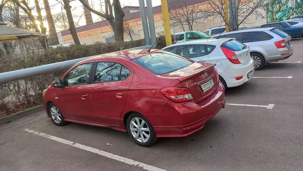 Mitsubishi mirage g4