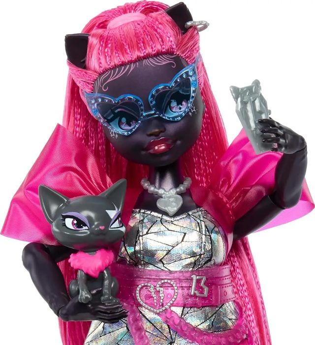 Монстер хай Кетті Нуар з вихованцем Monster High Catty Noir Fashion