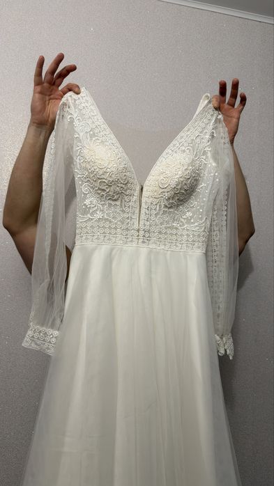 Весільна сукня брендова