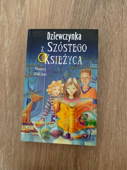 3 książki Dziewczynka z 6 księżyca, Ronja córka zbójnika i 5 królestw