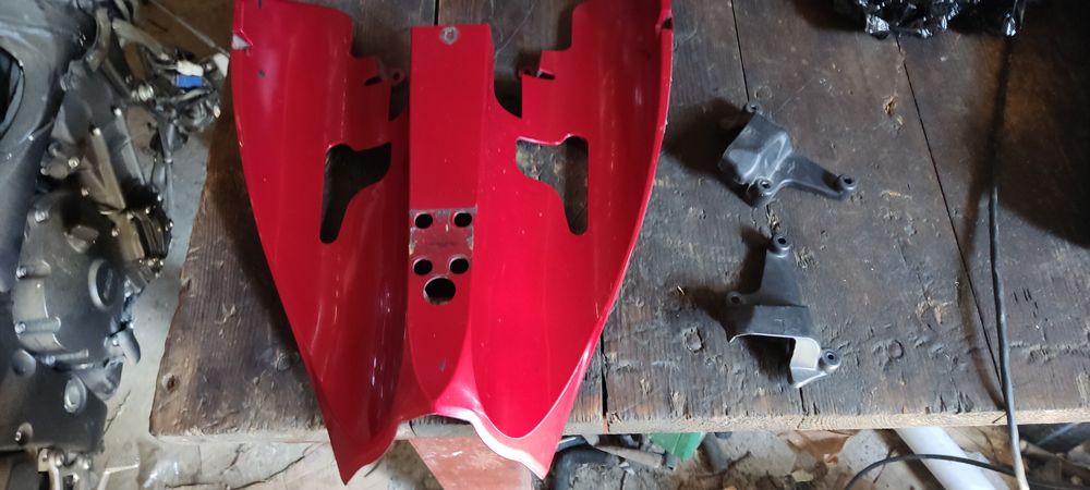 Yamaha R1 rn 19 wypełnienie ogona