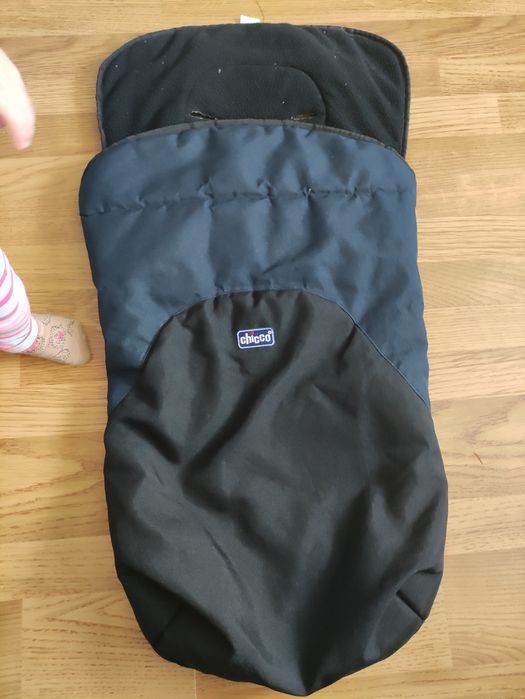 Śpiworek do wózka CHICCO granatowo-czarny