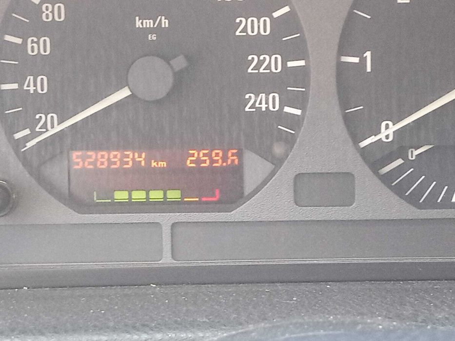 BMW 318 tds Touring E36 (1997) – Imaculada – Nacional – 2 Donos